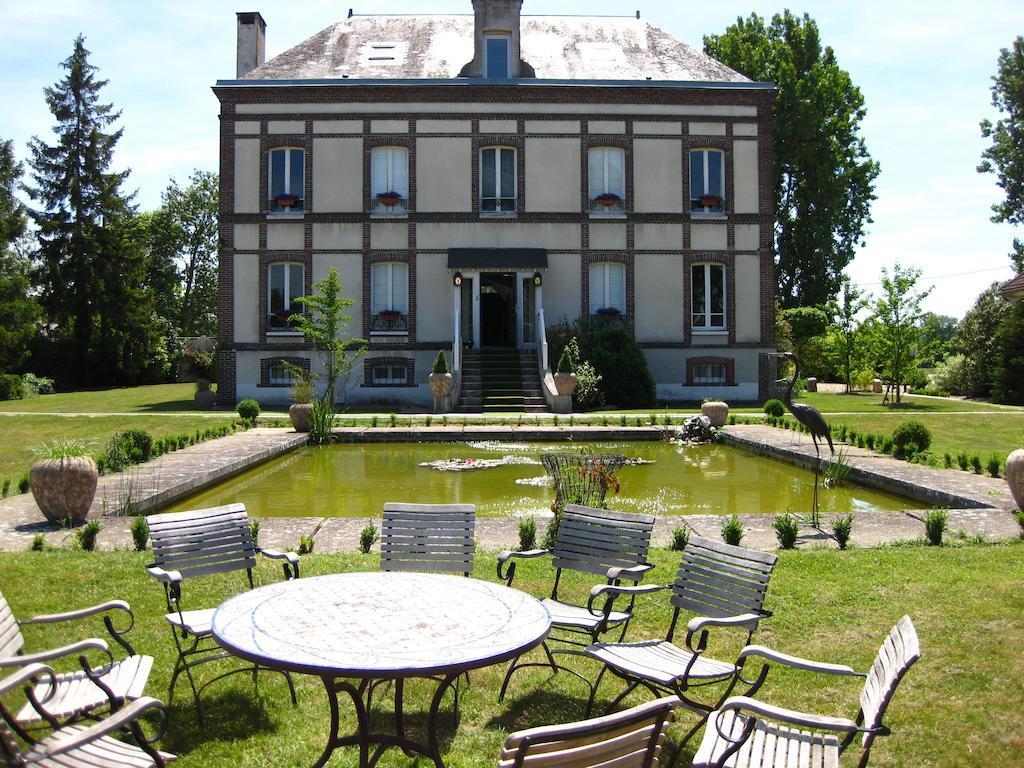 Le Gingko - Hotel du Golf Parc Robert Hersant La Chaussée-dʼIvry Buitenkant foto